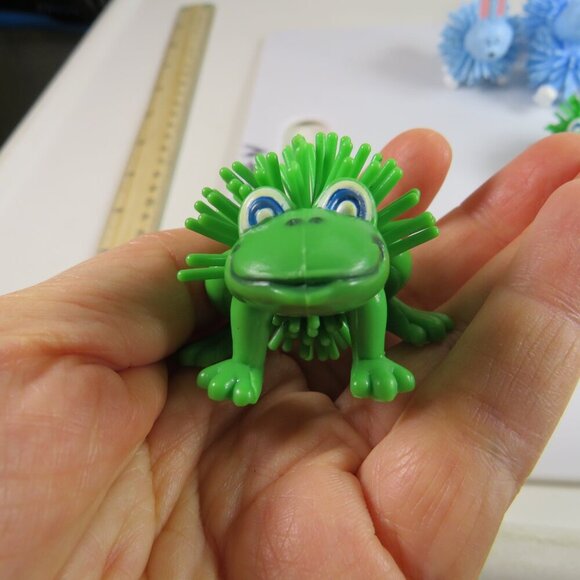 Easter Egg Filler: Porcupine Animal Balls (12) - Picture 7 of 8